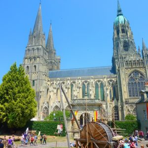 BAYEUX-BESSIN-FETEMEDIEVALE-MANIFESTATION-PERSONNAGE-1300091-L.DURAND-CALVADOS-TOURISME-LIBRE